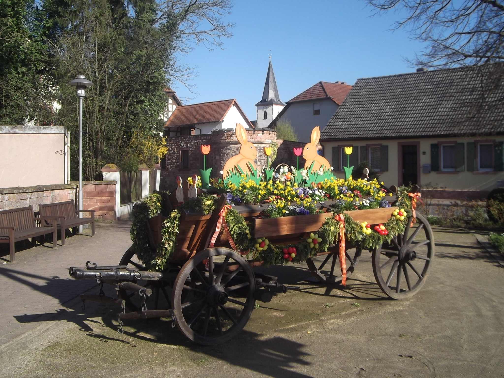 Leiterwagen Ostern Rotes Kreuz