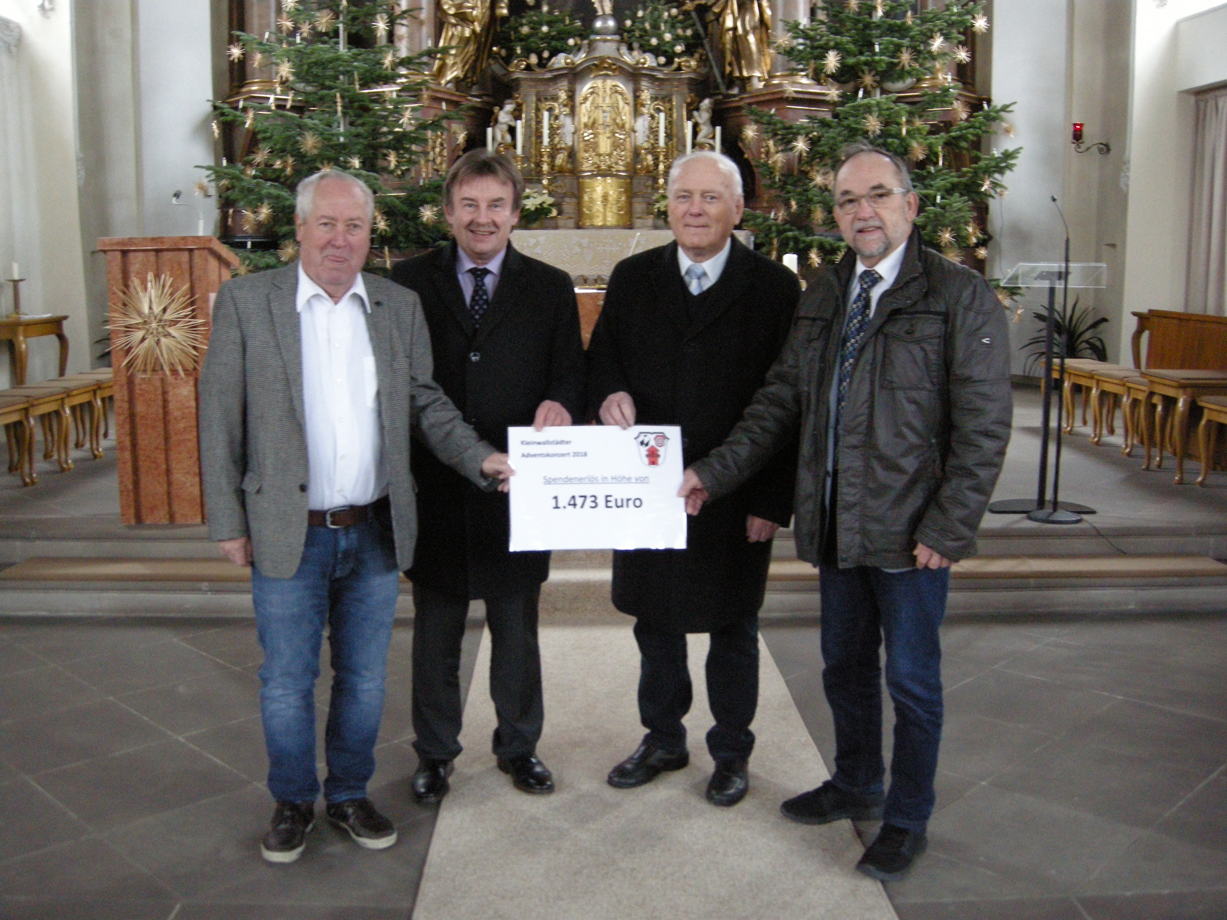 Adventskonzert_Spendenübergabe.JPG
