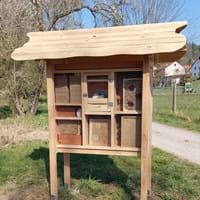 Wildbienenhaus_4.jpg