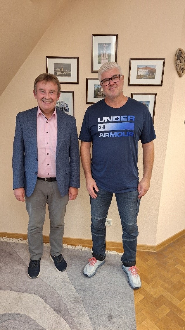 Plattenbergbad.jpg (1)