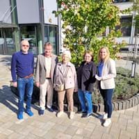 SpendenübergabeGemäldeausstellung.jpg